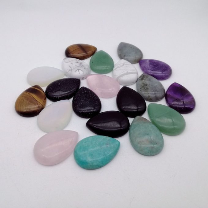 XMHOME 20pcs Teardrop Shaped Stone Assorted Gemstones 10 Colors 35 * 25 * 7mm Worry Stone Multi-Color Cabochons Crystal Healing Beads for Jewelry Making Wholesale